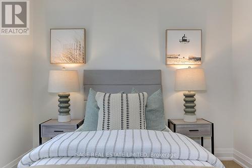 15 Cambrai Avenue, Toronto (Woodbine-Lumsden), ON - Indoor Photo Showing Bedroom