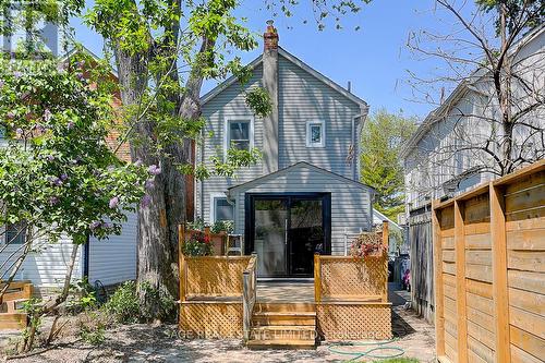 15 Cambrai Avenue, Toronto (Woodbine-Lumsden), ON - Outdoor With Deck Patio Veranda