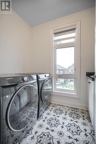 156 Wainfleet Crescent, Vaughan, ON - Indoor Photo Showing Laundry Room