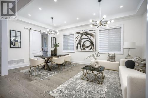 156 Wainfleet Crescent, Vaughan, ON - Indoor Photo Showing Living Room