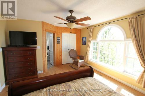 19 Hillcrest Avenue, Kawartha Lakes, ON - Indoor Photo Showing Other Room