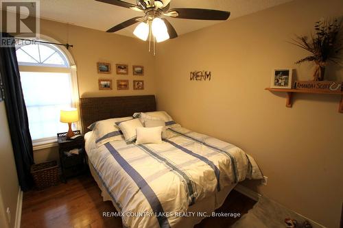 19 Hillcrest Avenue, Kawartha Lakes, ON - Indoor Photo Showing Bedroom