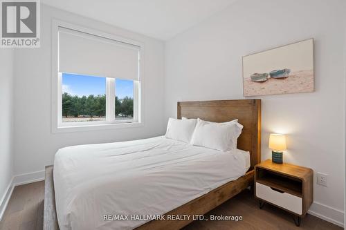 29 Rockmount Crescent, Gravenhurst, ON - Indoor Photo Showing Bedroom