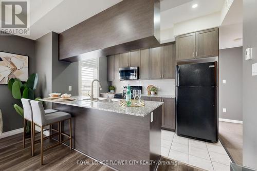 312 - 54 Sky Harbour Drive, Brampton, ON - Indoor Photo Showing Kitchen