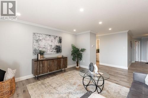 1202 - 500 Talbot Street, London, ON - Indoor Photo Showing Living Room