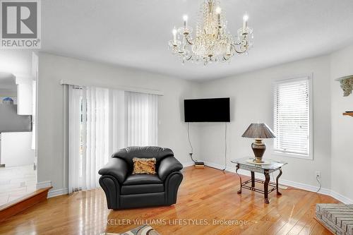 80 Virginia Crescent, London, ON - Indoor Photo Showing Living Room