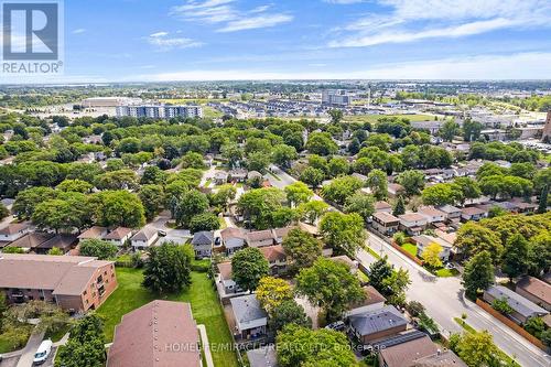 1180 Heathfield Court, Windsor, ON - Outdoor With View