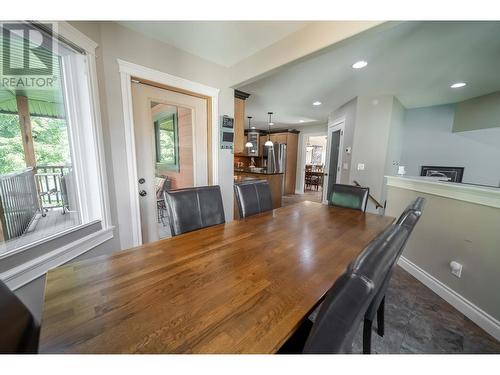 831 309Th  Street, Cranbrook, BC - Indoor Photo Showing Dining Room