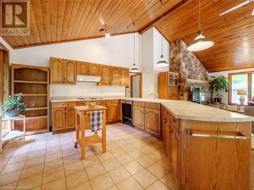 35 Avele Road, South Bruce Peninsula, ON - Indoor Photo Showing Kitchen