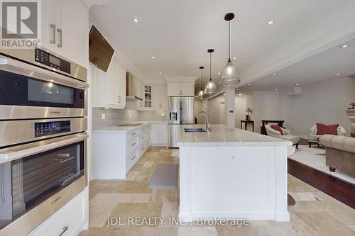 327 Mckee Avenue, Toronto (Willowdale East), ON - Indoor Photo Showing Kitchen With Double Sink With Upgraded Kitchen