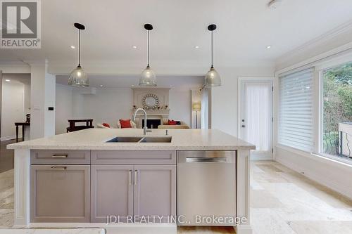 327 Mckee Avenue, Toronto (Willowdale East), ON - Indoor Photo Showing Kitchen