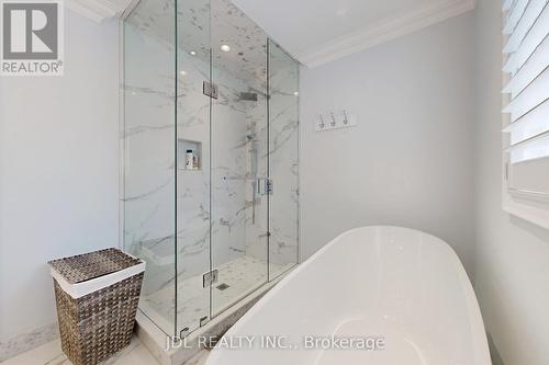 327 Mckee Avenue, Toronto (Willowdale East), ON - Indoor Photo Showing Bathroom