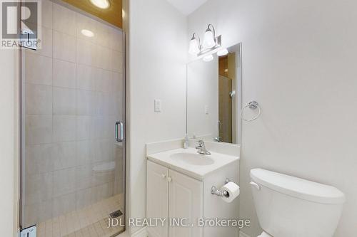 327 Mckee Avenue, Toronto (Willowdale East), ON - Indoor Photo Showing Bathroom