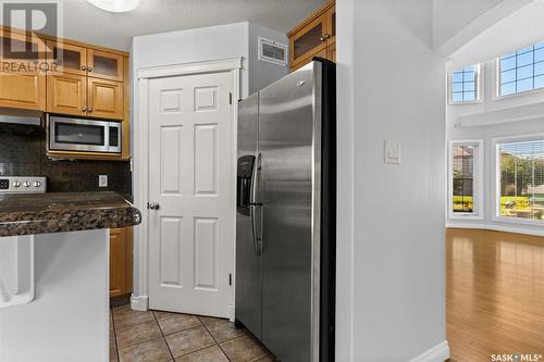 2650 Sandringham Crescent, Regina, SK - Indoor Photo Showing Kitchen