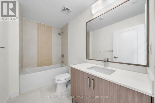 404 - 1575 Lakeshore Road N, Mississauga (Clarkson), ON - Indoor Photo Showing Bathroom