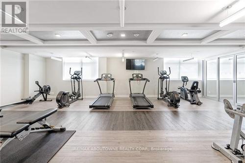 404 - 1575 Lakeshore Road N, Mississauga (Clarkson), ON - Indoor Photo Showing Gym Room