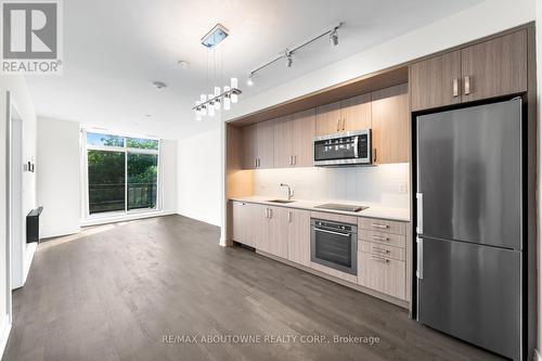 404 - 1575 Lakeshore Road N, Mississauga (Clarkson), ON - Indoor Photo Showing Kitchen With Stainless Steel Kitchen