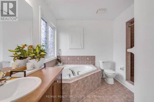 192 Giddings Crescent, Milton (Scott), ON - Indoor Photo Showing Bathroom