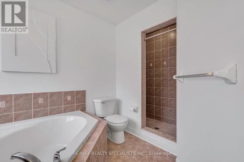 192 Giddings Crescent, Milton (Scott), ON - Indoor Photo Showing Bathroom