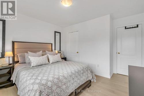 192 Giddings Crescent, Milton (Scott), ON - Indoor Photo Showing Bedroom