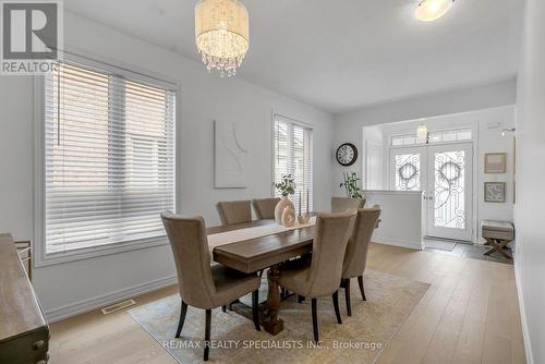 192 Giddings Crescent, Milton (Scott), ON - Indoor Photo Showing Dining Room