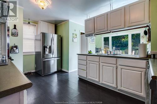 858 Chilver Road, Windsor, ON - Indoor Photo Showing Kitchen With Double Sink