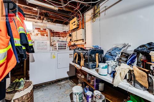 858 Chilver Road, Windsor, ON - Indoor Photo Showing Basement