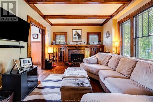 858 Chilver Road, Windsor, ON - Indoor Photo Showing Living Room With Fireplace