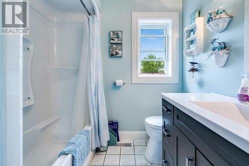 1612 County Rd 8, Leamington, ON - Indoor Photo Showing Bathroom