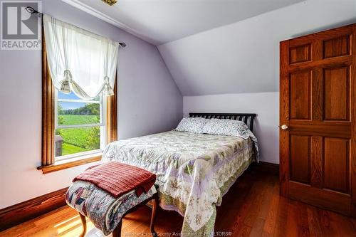 1612 County Rd 8, Leamington, ON - Indoor Photo Showing Bedroom