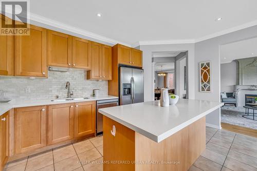 60 Vitlor Drive, Richmond Hill (Oak Ridges), ON - Indoor Photo Showing Kitchen With Fireplace