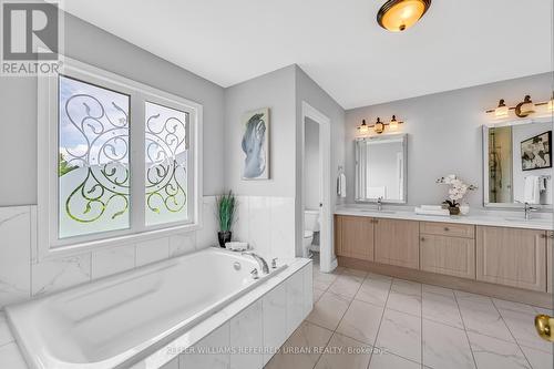 60 Vitlor Drive, Richmond Hill (Oak Ridges), ON - Indoor Photo Showing Bathroom