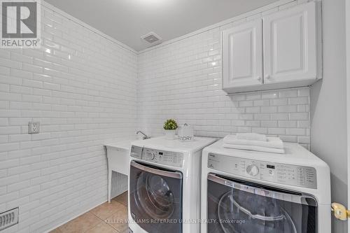 60 Vitlor Drive, Richmond Hill (Oak Ridges), ON - Indoor Photo Showing Laundry Room