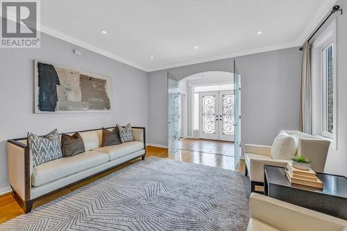 60 Vitlor Drive, Richmond Hill (Oak Ridges), ON - Indoor Photo Showing Living Room