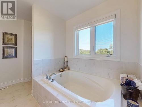 169 Muirfield Drive, Barrie (Ardagh), ON - Indoor Photo Showing Bathroom