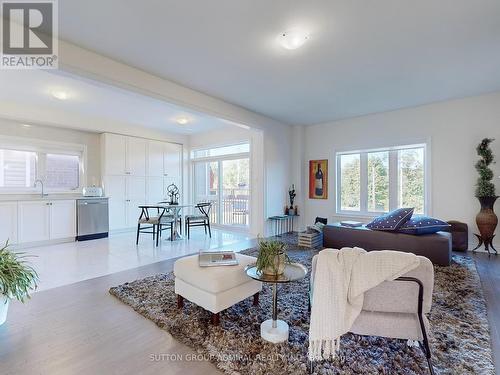 169 Muirfield Drive, Barrie (Ardagh), ON - Indoor Photo Showing Living Room