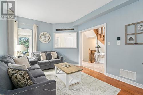 16 Early Street, Halton Hills, ON - Indoor Photo Showing Living Room