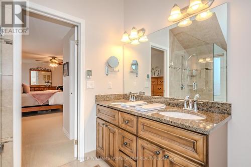 15 Wiltshire Place, Guelph, ON - Indoor Photo Showing Bathroom