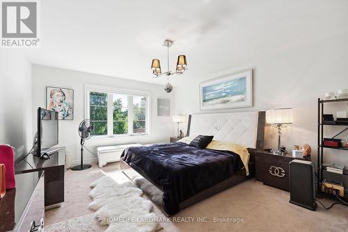 20 Mack Clement Lane, Richmond Hill, ON - Indoor Photo Showing Bedroom