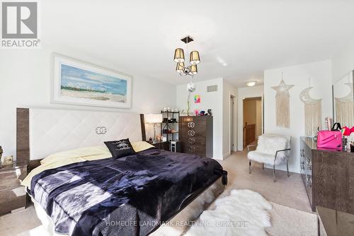 20 Mack Clement Lane, Richmond Hill, ON - Indoor Photo Showing Bedroom