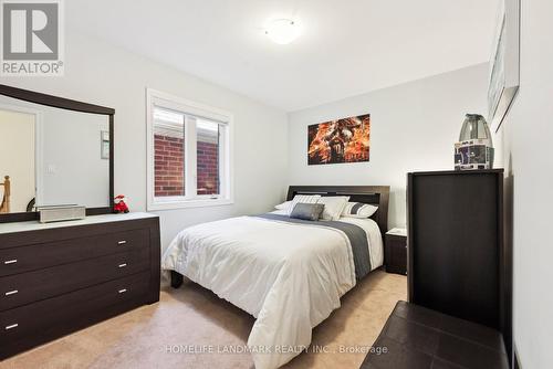 20 Mack Clement Lane, Richmond Hill, ON - Indoor Photo Showing Bedroom