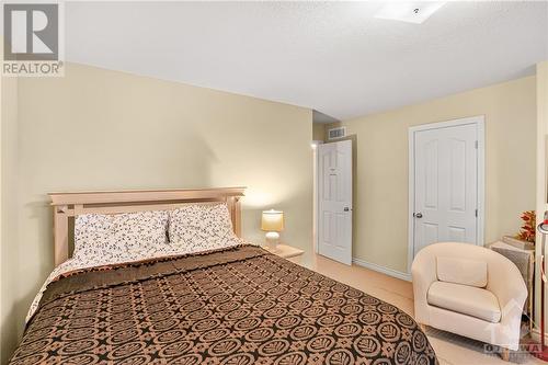 66 Woliston Crescent, Ottawa, ON - Indoor Photo Showing Bedroom