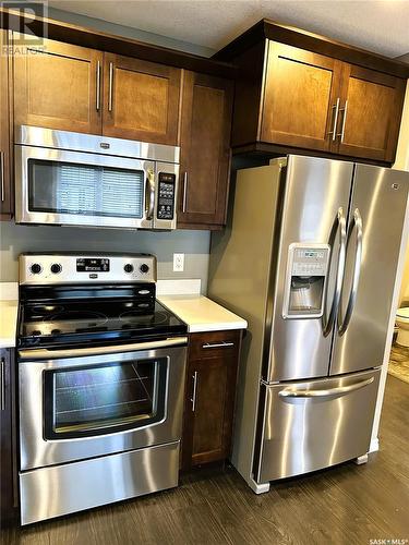 245 4002 Sandhill Crescent, Regina, SK - Indoor Photo Showing Kitchen