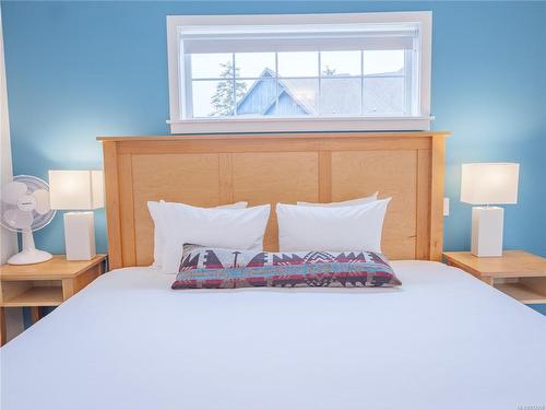 905-1971 Harbour Dr, Ucluelet, BC - Indoor Photo Showing Bedroom