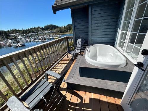 905-1971 Harbour Dr, Ucluelet, BC - Outdoor With Exterior