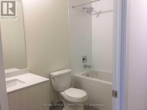 819 - 330 Richmond Street W, Toronto, ON - Indoor Photo Showing Bathroom