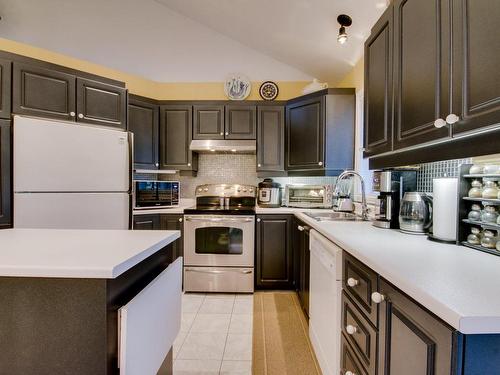 Kitchen - 4525 Rue De Cherbourg, Trois-Rivières, QC - Indoor Photo Showing Kitchen With Double Sink