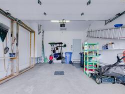 Garage - 