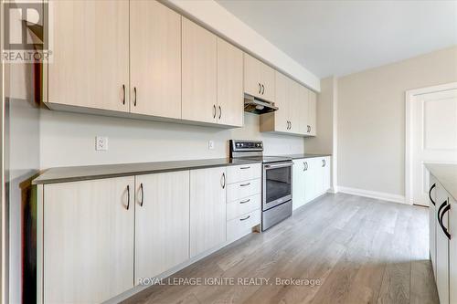 284 Noftall Gardens, Peterborough (Northcrest), ON - Indoor Photo Showing Kitchen