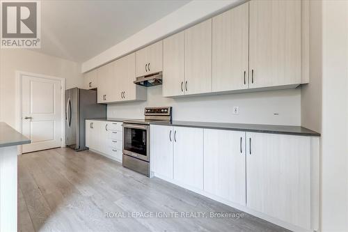 284 Noftall Gardens, Peterborough (Northcrest), ON - Indoor Photo Showing Kitchen